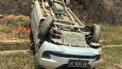 Mobil Terbalik di Nongsa